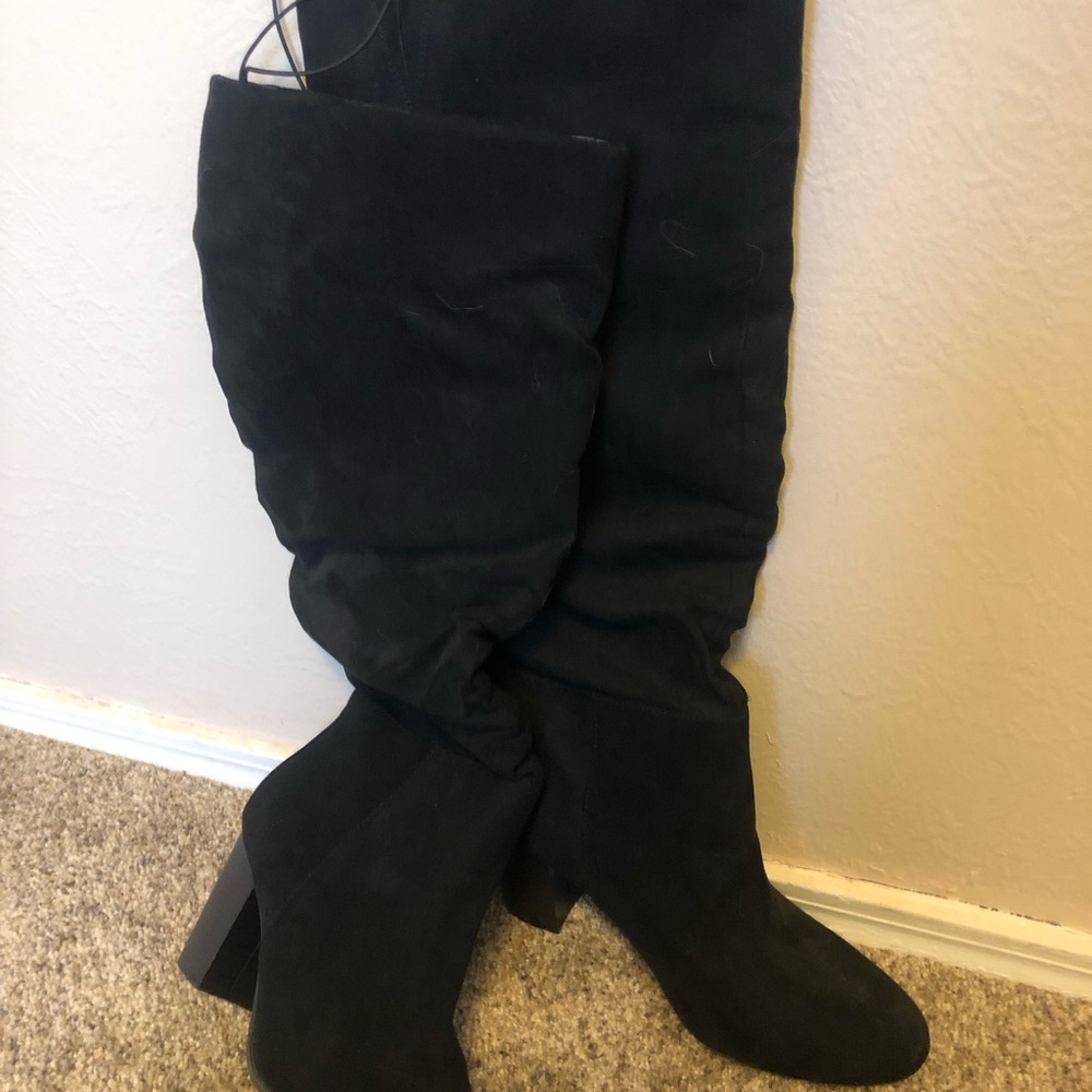 Black knee length suede boots. Size 11 - Picture 2 of 2